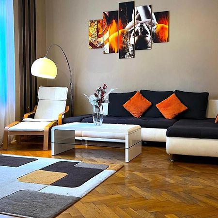 A54: Charming Apartment In The Ruin Bar District Budapest Exterior photo